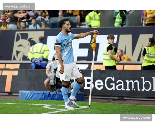 曼城世俱杯首战备战训练：新援谢尔基、赖因德斯合练亮相